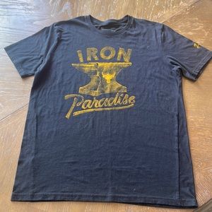 Under armour Project rock t-shirt.